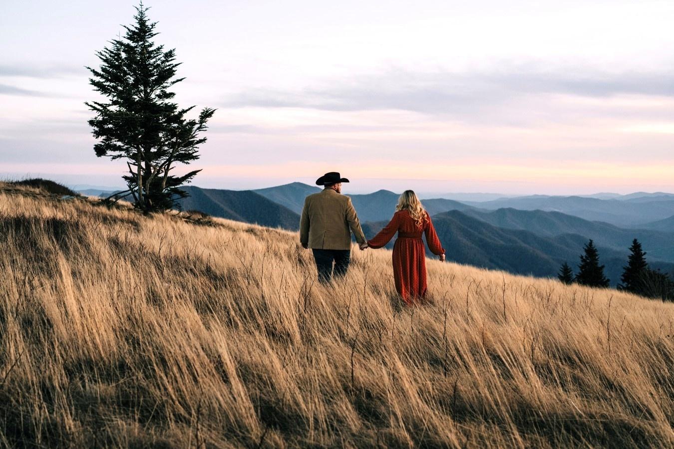 carousel-hero-element image-1